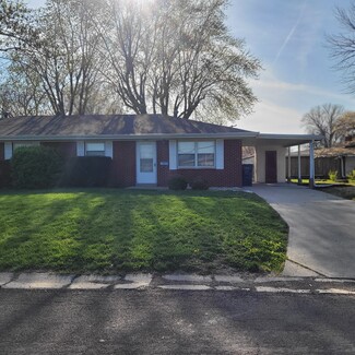 140 High Forest Dr, Belleville, IL 62226