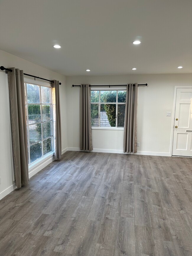 8532 Tilden Ave, Panorama City, CA 91402 - photo 4