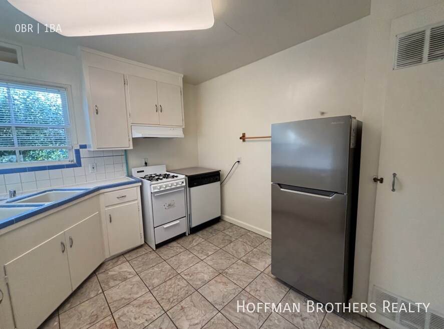 1160 Hearst Ave unit A, Berkeley, CA 94702 - photo 1