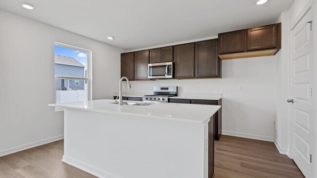 425 Fry St, Hebron, IN 46341 - photo 2