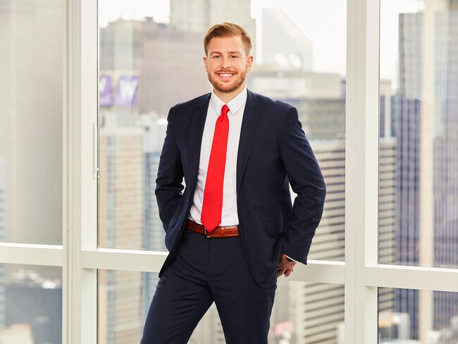 Agent Photo