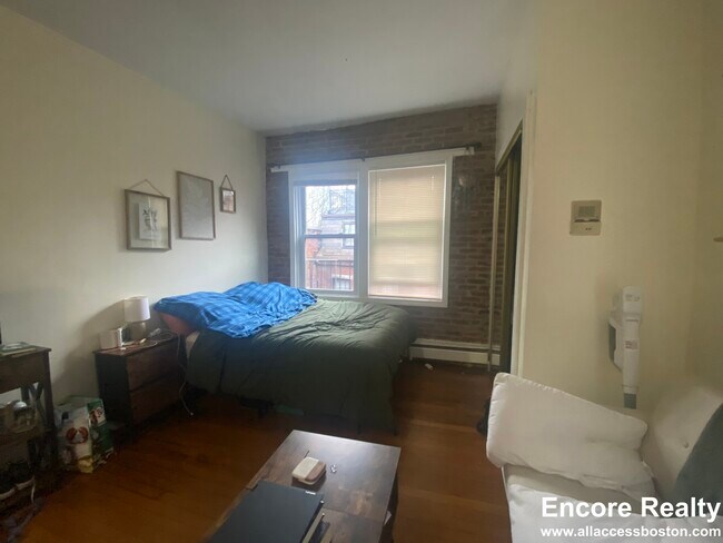 42 Anderson St unit 3-2, Boston, MA 02114 - photo 2