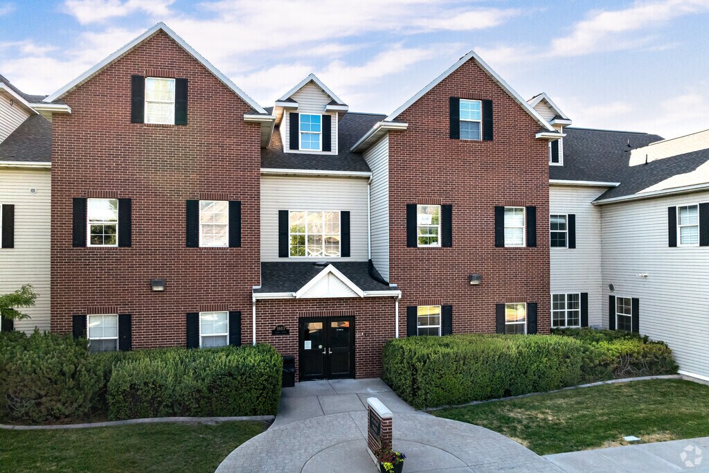 Logan River Academy helps adolescents from 12-18 who are having trouble at home.