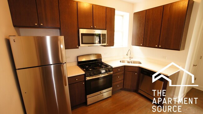 2816 N Troy St unit 1R, Chicago, IL 60618 - photo 3