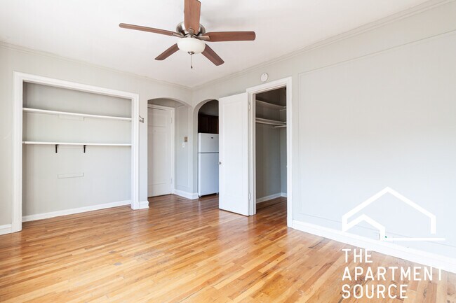 837 W Wolfram St unit 409, Chicago, IL 60657 - photo 7