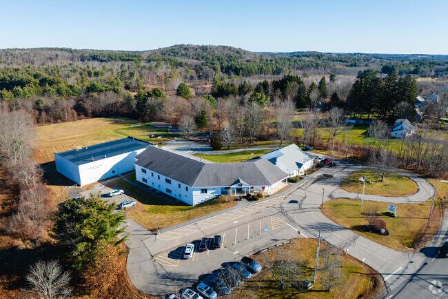 South Hampton Barnard School provides a well-rounded education and promotes academic excellence.