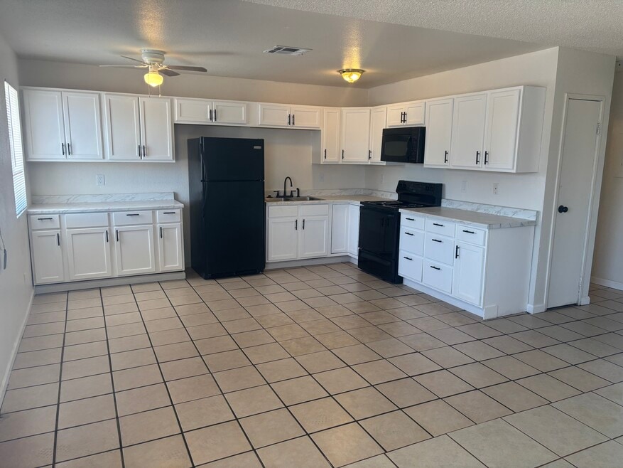 1909 Gregory St unit Beautiful Apartment, Las Vegas, NV 89106 - photo 1