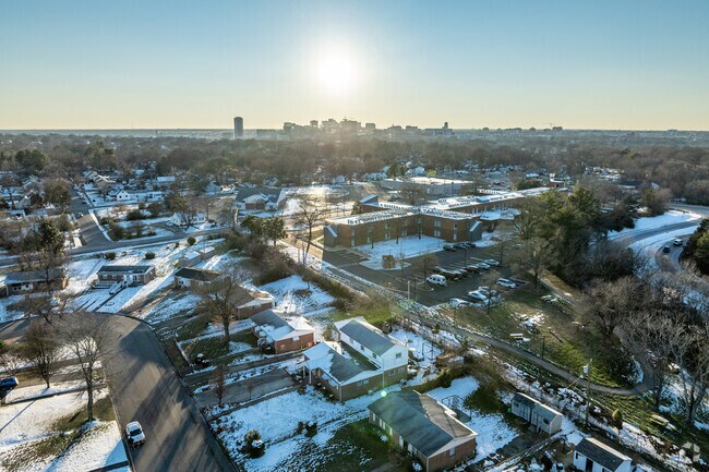 Highland Springs is only a few minutes drive from downtown Richmond.