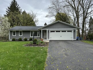6722 Kinne Rd, Syracuse, NY 13214