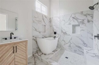 2404 Ursulines Ave, New Orleans, LA 70119