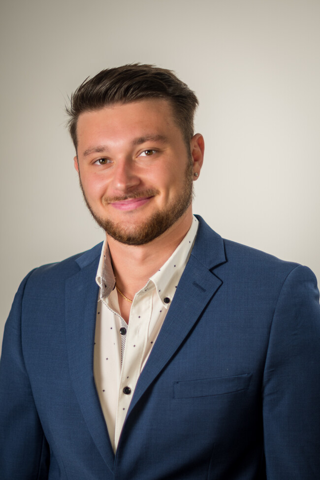Agent Photo