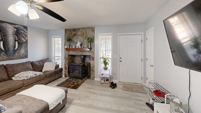 1757 Ellis Rd, Hogansville, GA 30230 - photo 2