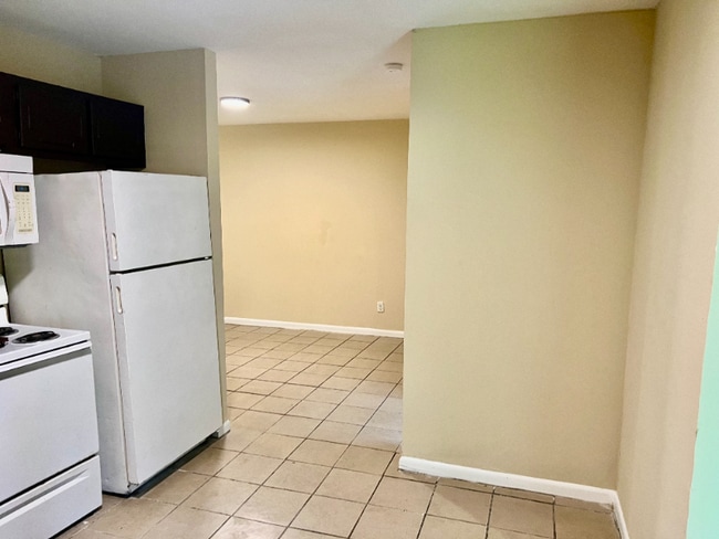 115 Issac Dr unit 115 B Issac Drive, Tupelo, MS 38801 - photo 2