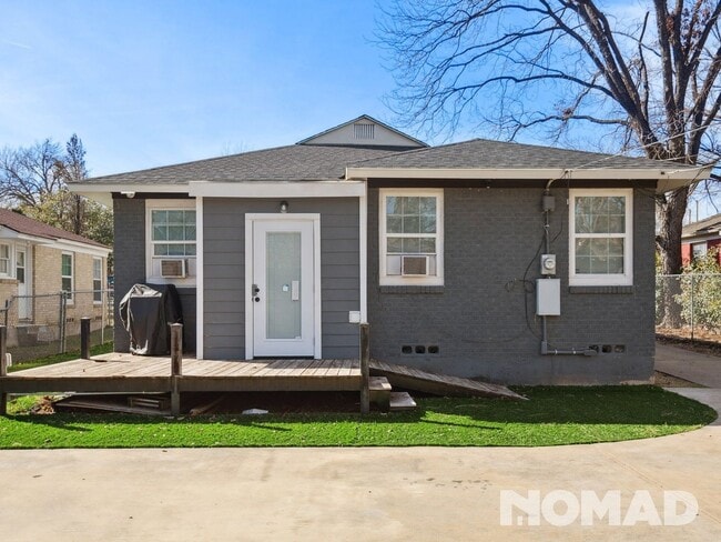 516 N Montreal Ave, Dallas, TX 75208 - photo 3