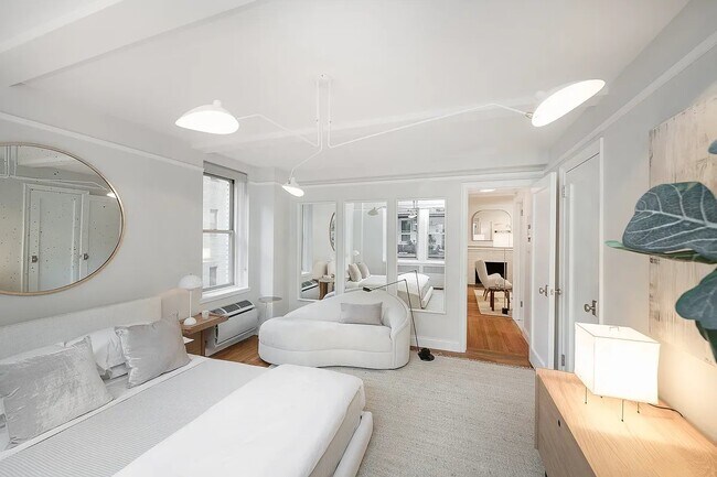 66 W 12th St unit 6X, New York, NY 10011 - photo 5