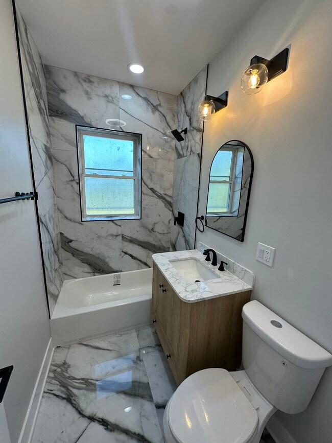 7545 S Peoria St unit 1, Chicago, IL 60620 - photo 3