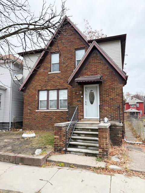 15 Forest St, River Rouge, MI 48218