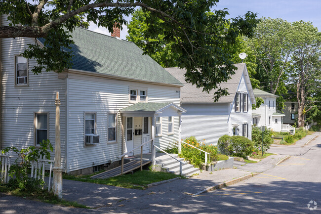 A variety of housing styles line the quiet side streets of Phippsburg.