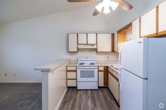 Port O'Call Apartments, New Haven, IN 46774 - photo 6