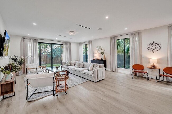 1101 NE 16th Terrace, Fort Lauderdale, FL 33304 - photo 6