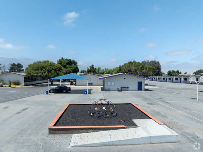 In Gonzales, La Gloria Elementary School fosters creativity and academic success.
