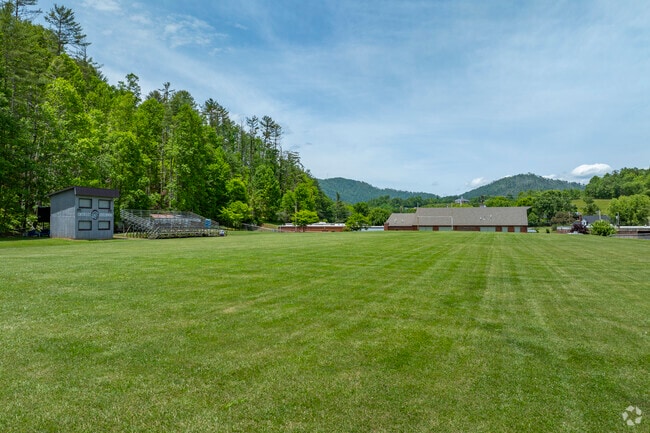 Bowman Middle School ranks in the top 20% of NC public schools for science proficiency, with 75–79% of students achieving proficiency.