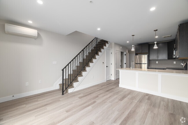 1BR, 2BA - 845SF - Living Area