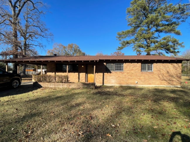 207 Monroe Dr, Monroe, LA 71203 - photo 2