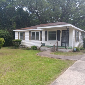 7055 Langdon Dr, Mobile, AL 36618