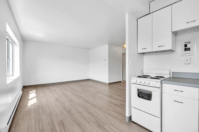 Uptown Arms & Manor, Portland, OR 97210 - photo 5