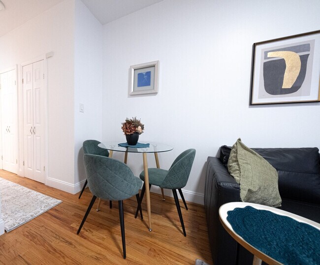 305 E 95th St unit ID1032002P, New York, NY 10128 - photo 7