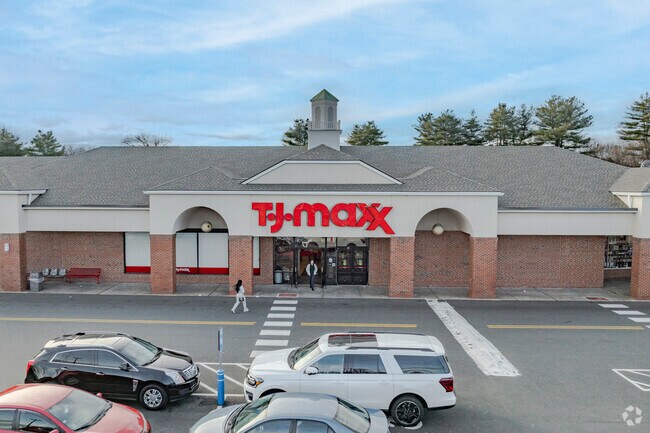 Silas Deane Hwy provides big box shopping in Wethersfield.