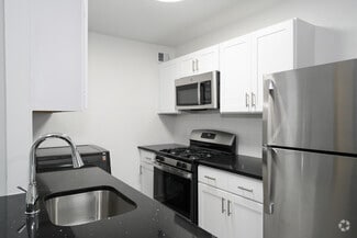 4921 Seminary Rd, Alexandria, VA 22311