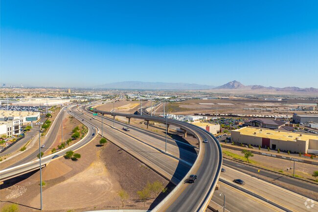 The I-515 connects Gibson Springs residents to the Las Vegas Strip and beyond.