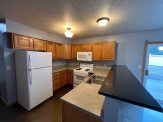 1602 S Campbell Trail, Sioux Falls, SD 57106