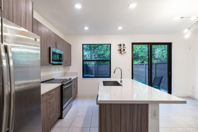 15824 NW 91st Ct, Miami Lakes, FL 33018 - photo 4