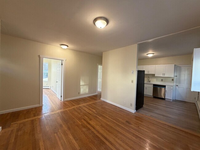 71 Winchester St unit 71, Medford, MA 02155 - photo 4