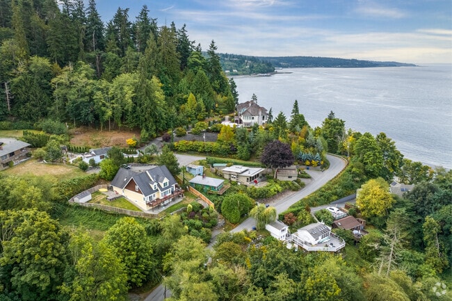 Wind and Tide in Everett is a coastal neighborhood overlooking Possession Sound.