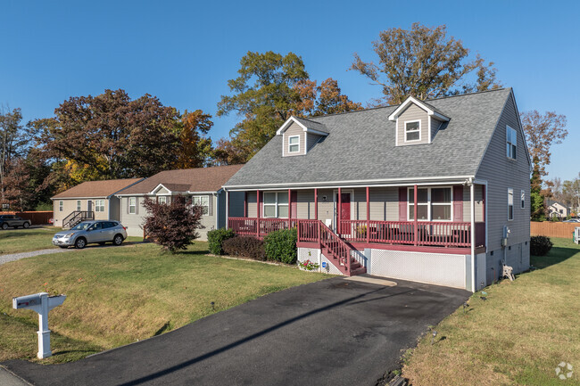 Newer construction can be found throughout the Swanson neighborhood.
