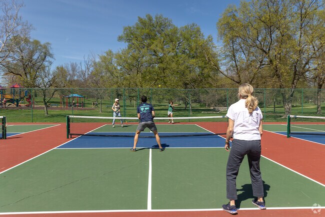 There are many fenced tennis courts at Francis Park.