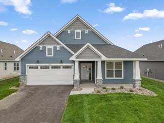 7653 Swan St, Lino Lakes, MN 55014