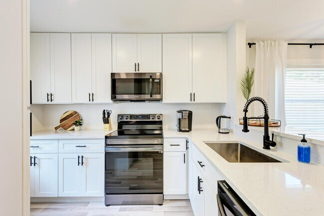 8 Bay Acres Ave unit ID1228251P, Osprey, FL 34229 - photo 3