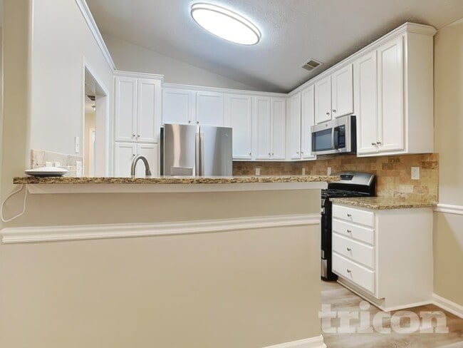 449 Sarah's Ln, Locust Grove, GA 30248 - photo 5