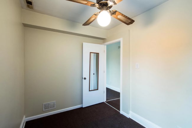 511 W Marion St unit 2, Joliet, IL 60436 - photo 7