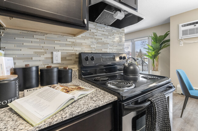 Golden Valley Greenway, Crystal, MN 55422 - photo 3