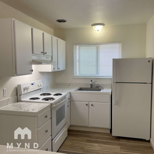 2392 Sutter Ave unit 2, Santa Clara, CA 95050 - photo 3