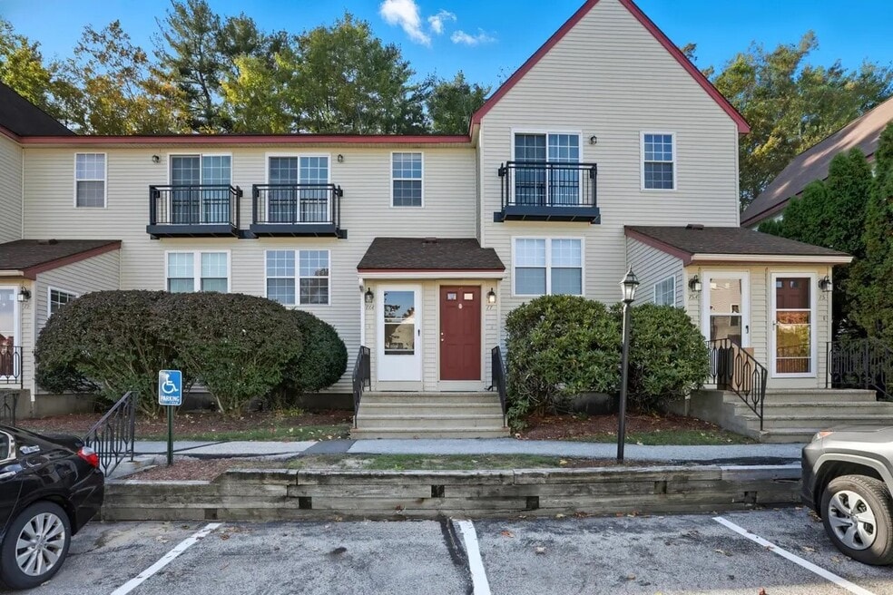 77 E Ridge Rd, MerriMacK, NH 03054 - photo 1