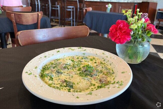 Nate's Italian food is a local restaurant near the Terra Del Sol neighborhood.