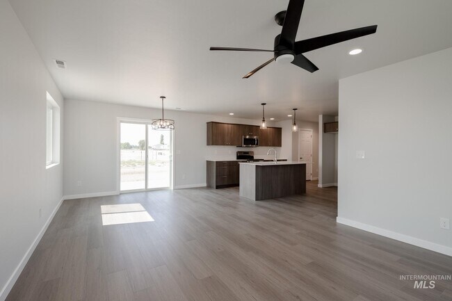 1436 Long Pond St, Middleton, ID 83644 - photo 6