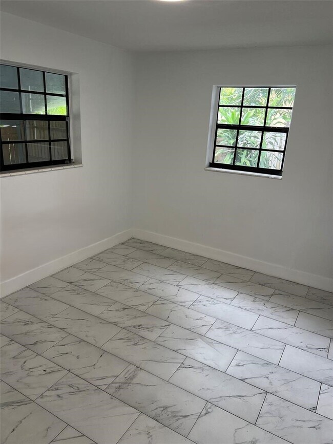 4421 NW 33rd St, Lauderdale Lakes, FL 33319 - photo 3